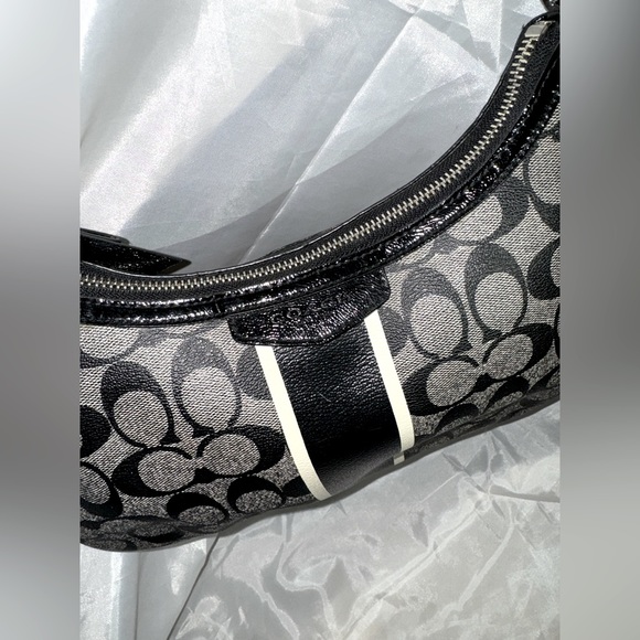Coach shoulder bag - Picture 2 of 11